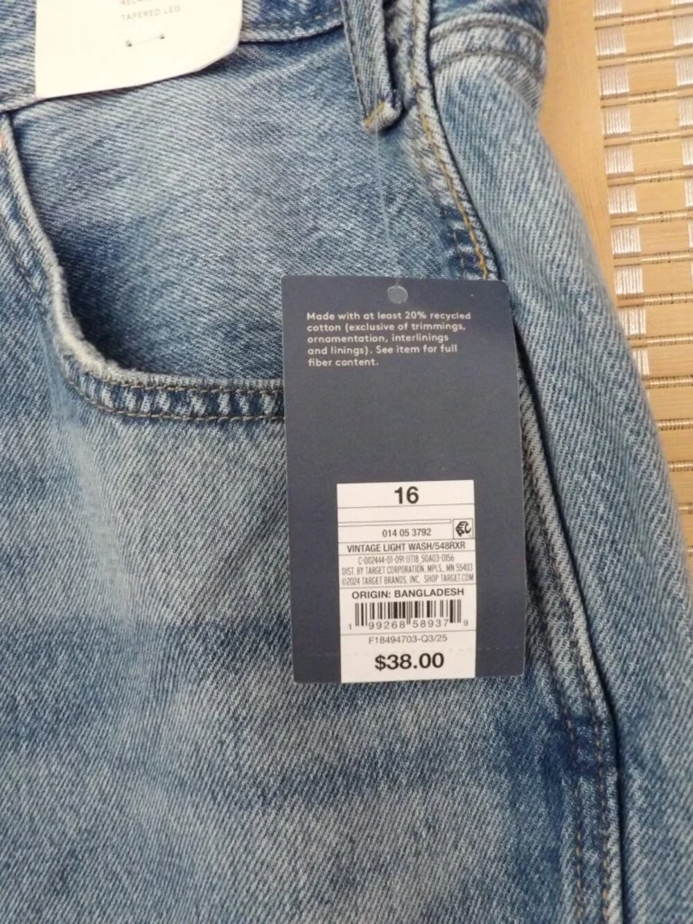 NWT Women's Universal Thread Size 16 Mid-Rise Boyfriend Tapered Leg Denim Jeans